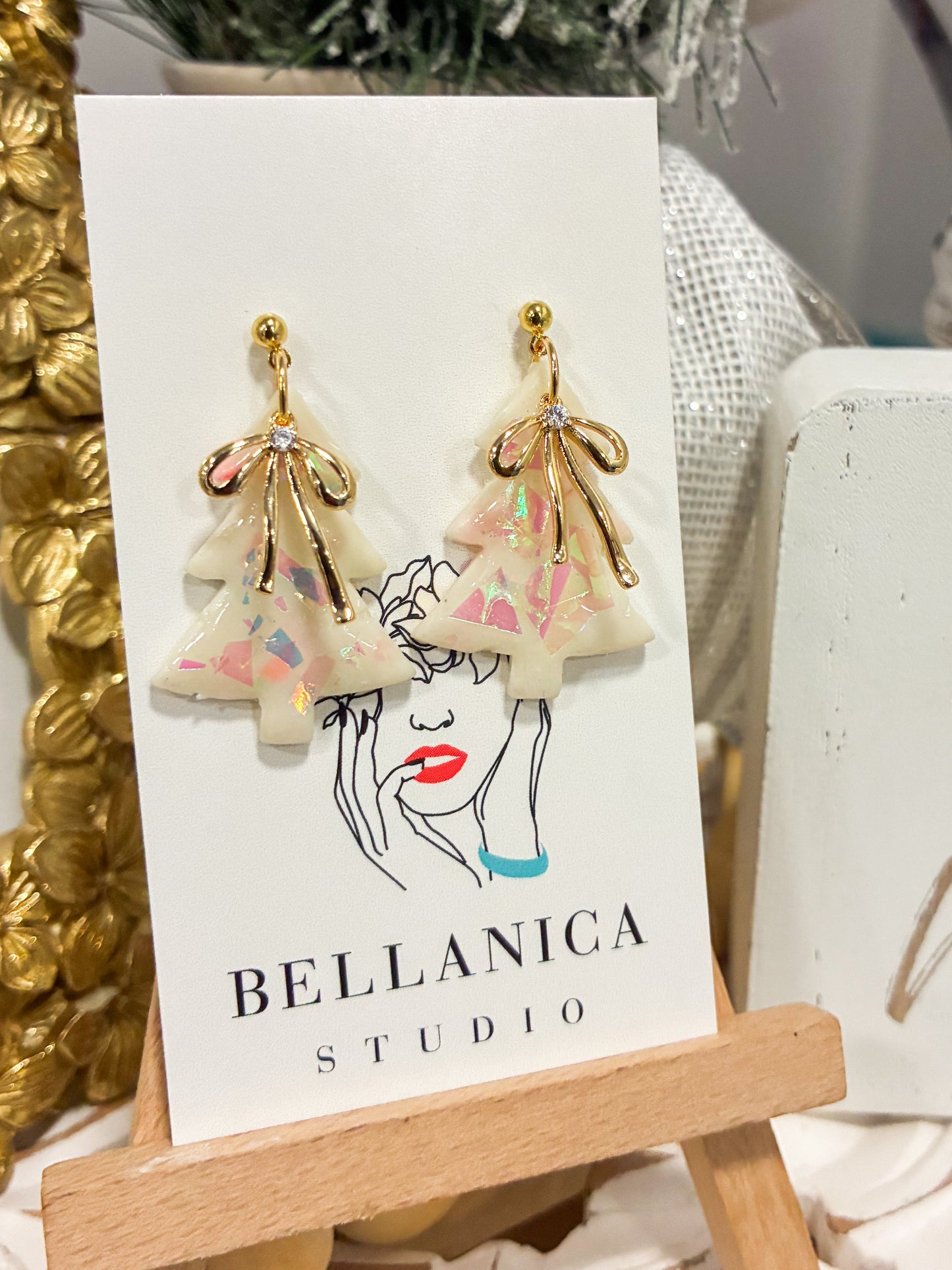 Opal White Bow Christmas Tree